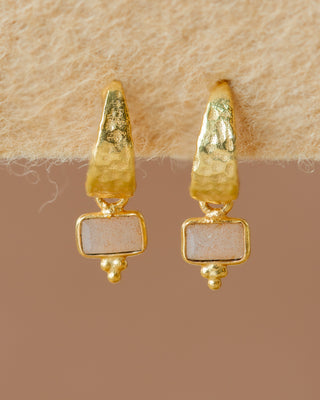 Nanna peach moonstone