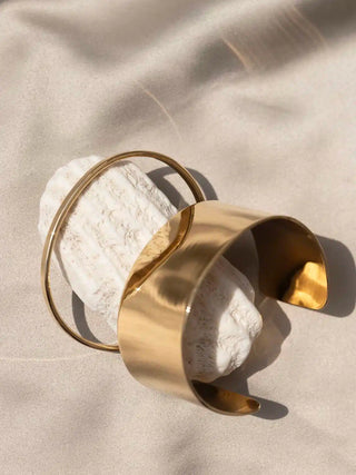 Glanzende brede bangle