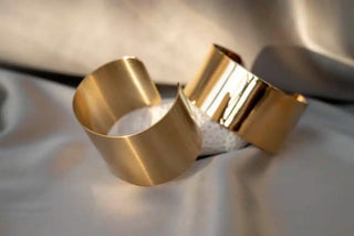 Matte Brede Bangle