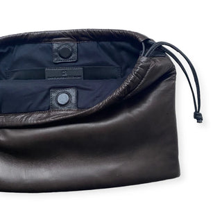 String Medium Pouch with Foam Black Ebony