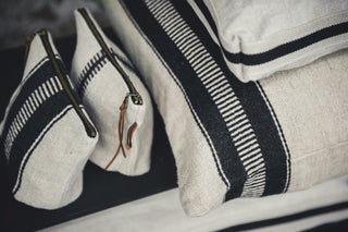 Marshall Deco kussen 63x63 Flax / Black