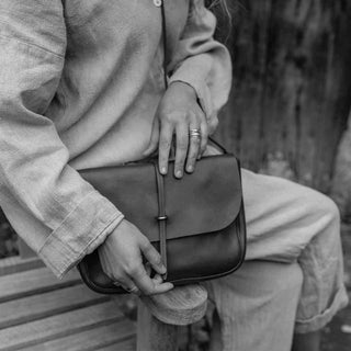 Pastel Postman bag Amber Brown